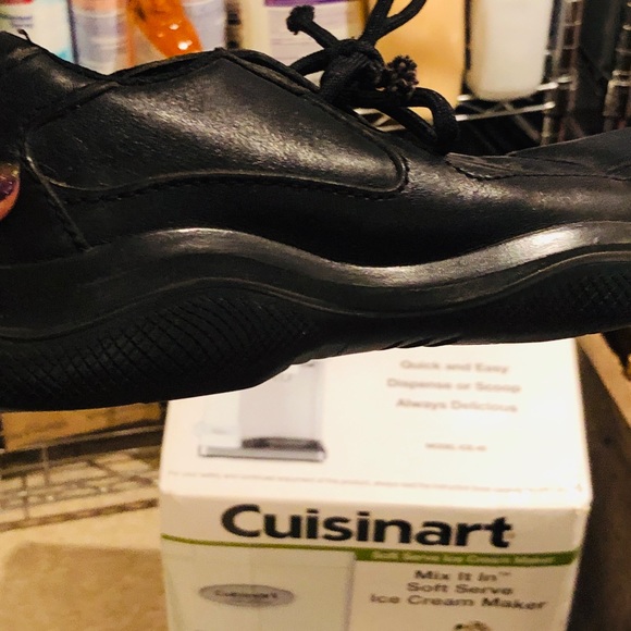 Prada sneakers size 38 - Picture 2 of 7